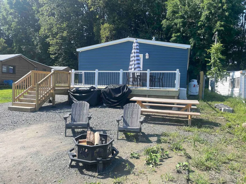 *Spacious 4 Season home - Image 1
