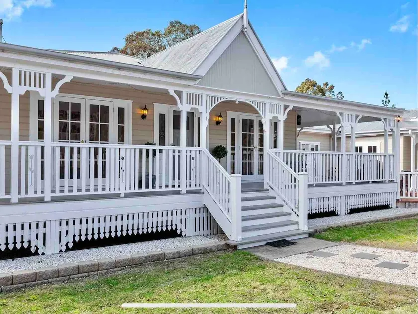 LUXURY FULLY RENOVATED White Haven Estate - Image 1