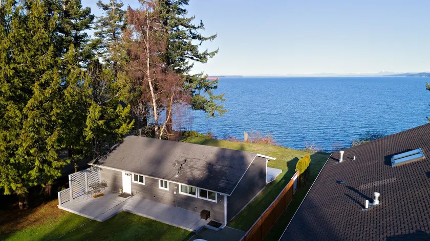 Samish Bay Cottage - Image 1