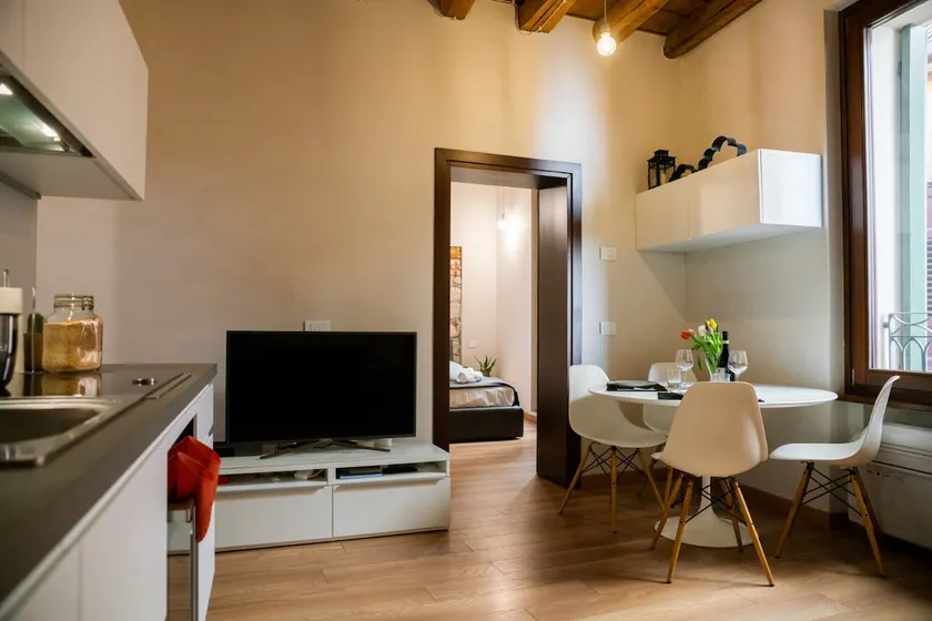 Modern and comfortable house 30 meters from the Arena - Image 1