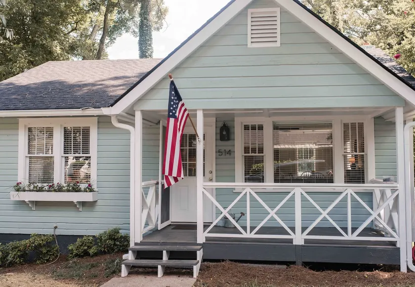 The Blue Bungalow I - In the 💙 of the City - Image 1