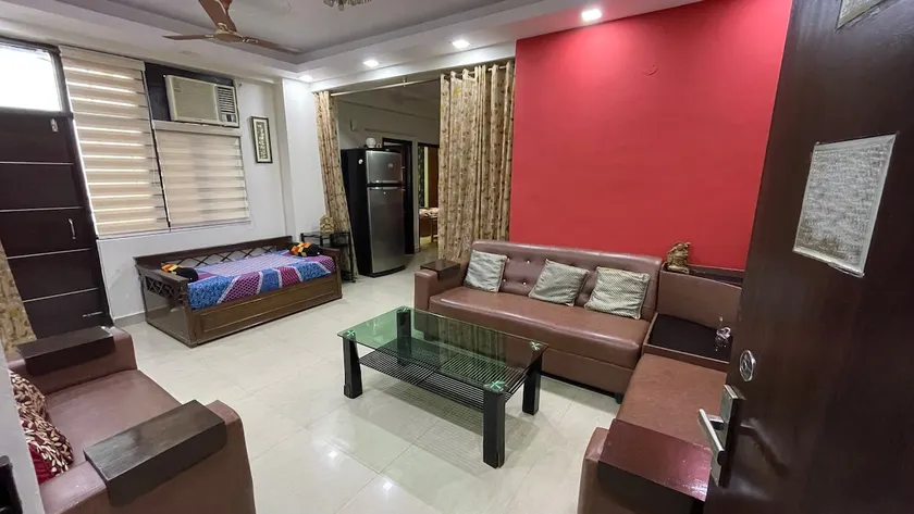 Beautiful Apt close to Delhi & Noida - 1 - 6 Pax - Image 1