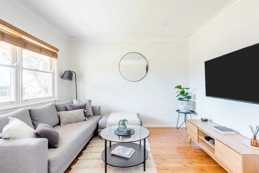 Tranquil Coastal Home, Short Walk to Mollymook Beach - Image 1