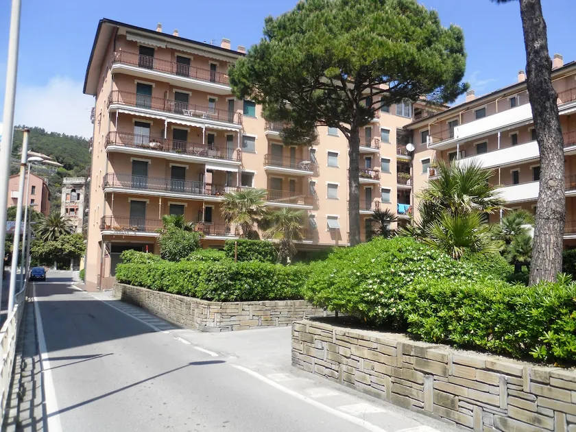 Deiva Holidays - Image 1