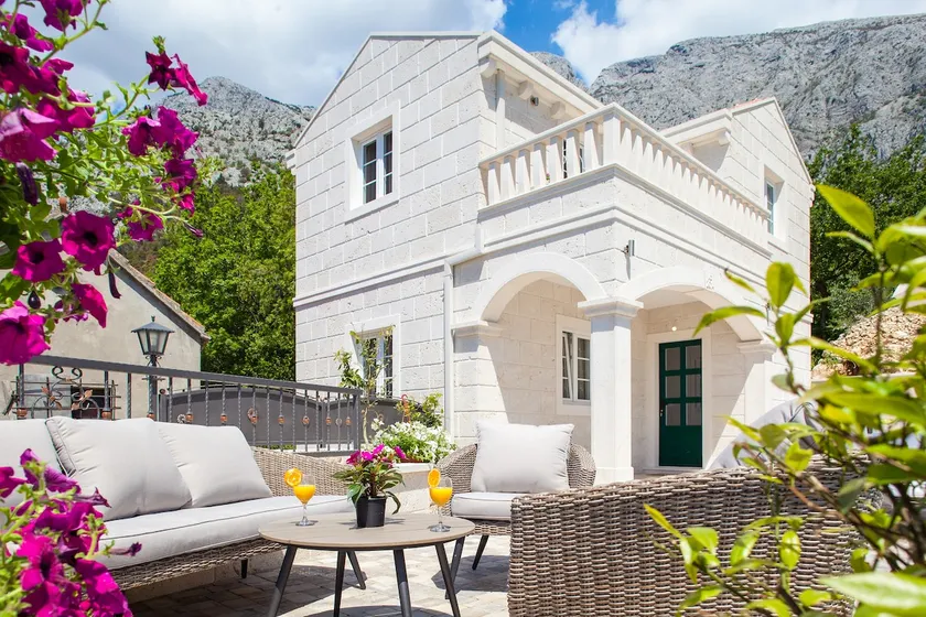 Villa Roko a luxury villa in Tucepi, heated pool - Image 1
