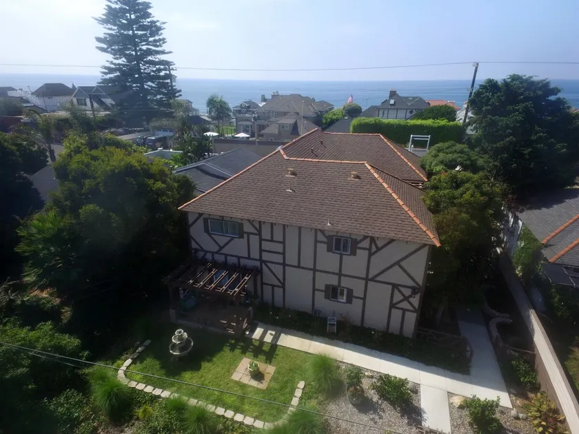 STEPS TO OCEAN!! IN BEAUTIFUL S. OCEANSIDE - Image 1