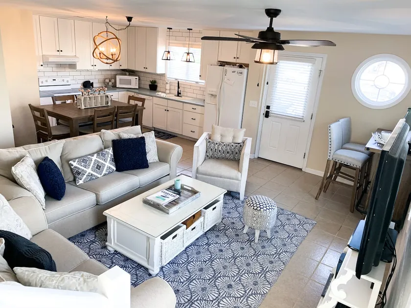 Beach Cottage~time to relax and enjoy! - Image 1