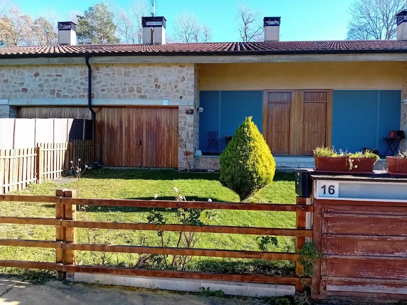 Chalet en Valdegovia, Alava. - Image 1