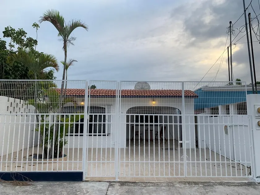 Casa Aruma, Campestre neighborhood - Image 1