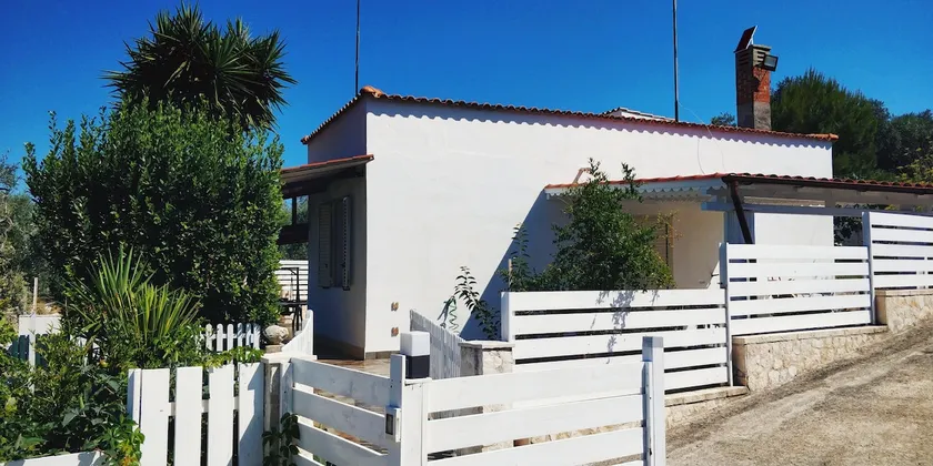 Villa in the Defensola area - Image 1