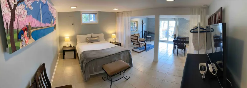 Light bright bsmt apt near DC (in Falls Church) - Image 1