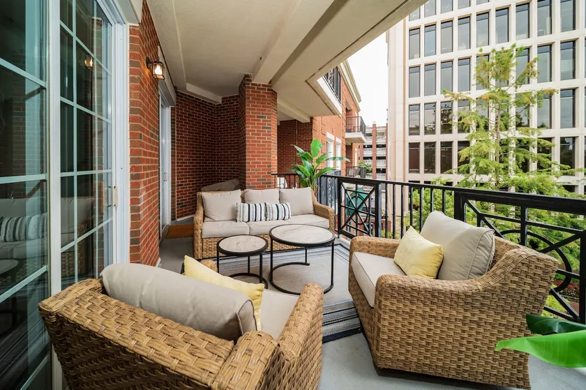 Luxe 2BR/2BA Condo 1 Block from Main St w/ Balcony - Image 1