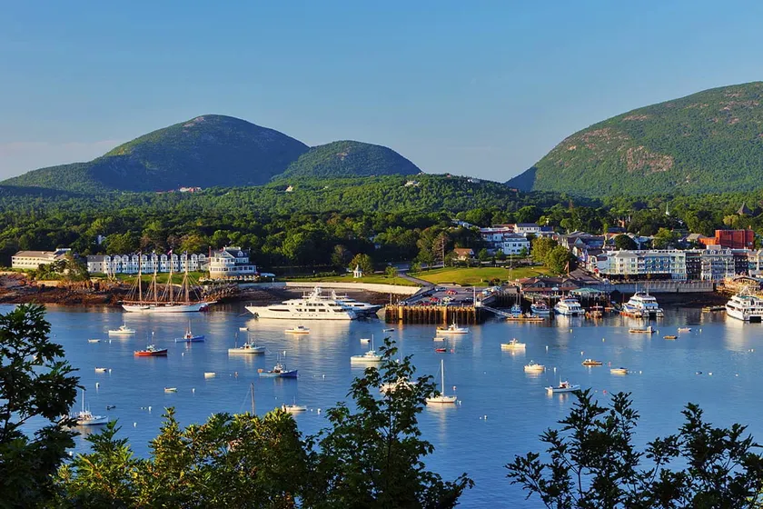 Introduktion: \"Beach Point Cottage\" i hjertet af Bar Harbor! - Image 1