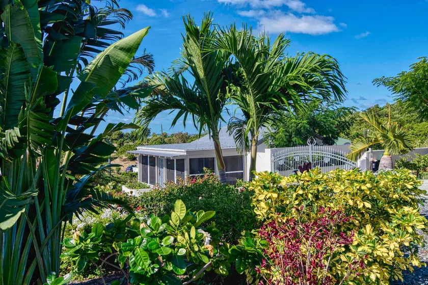 Seabreeze Cottage with private pool in Cruz bay - Image 1