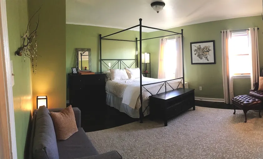 Cozy & Private Apartment, EastEnd PGH free parking - Image 1