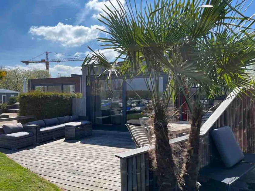Nice recreational home in a quiet holiday park! - Image 1
