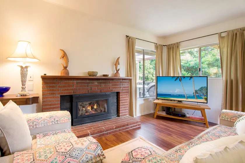 Private Volcano Golf and Country Club Home - Image 1