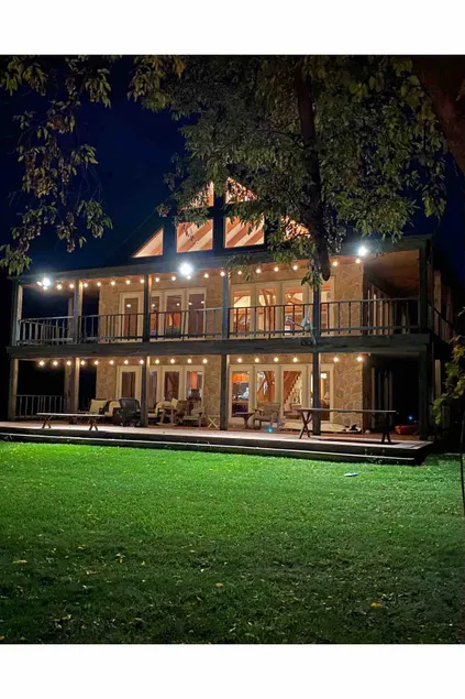 Beautiful oak timber framed stone cabin. 3000 sq f - Image 1