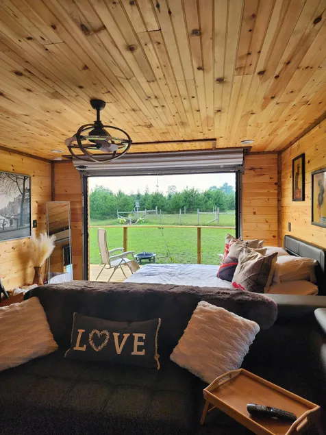 The Love Shack ”No Cleaning Fees” - Image 1