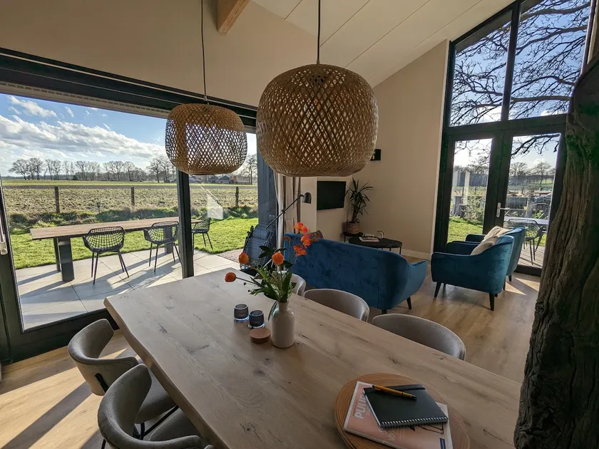 Modern barn house, near nature. - Image 1