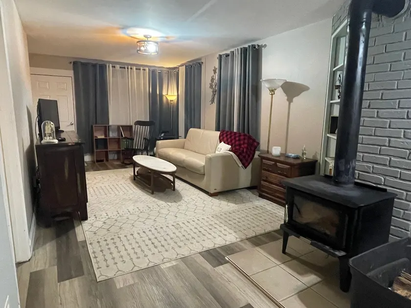 Cheerful two bedroom bungalow near Mountain Creek - Image 1