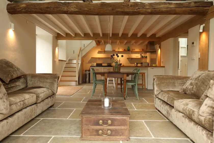 Beautiful, High Quality, Riverside Cottage - Image 1