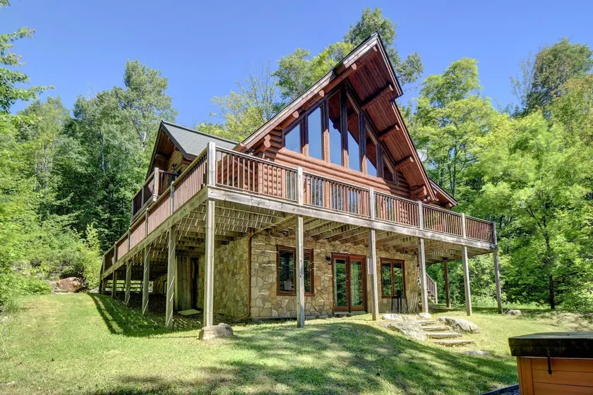 Chalet Kitchi - Image 1