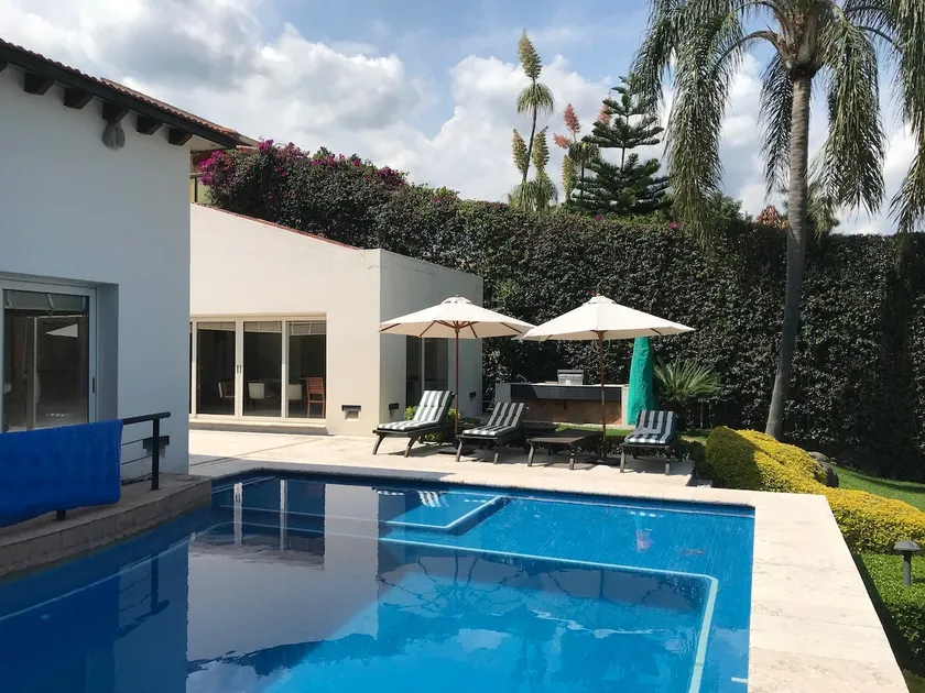 House with pool, court, view and total privacy - Image 1