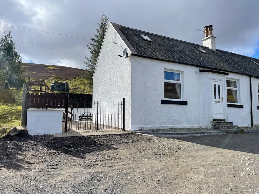Cottage with Log Burner - Wanlockhead D & G - Image 1