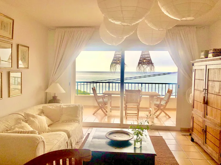 Exclusive penthouse with ocean views - Image 1