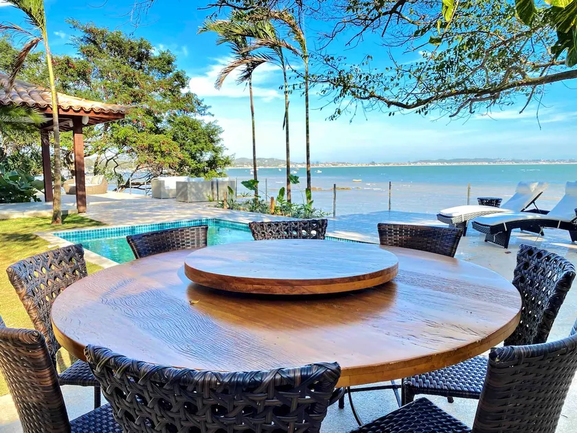 Exclusive Beach House Manguinhos - Heated Pool - Image 1