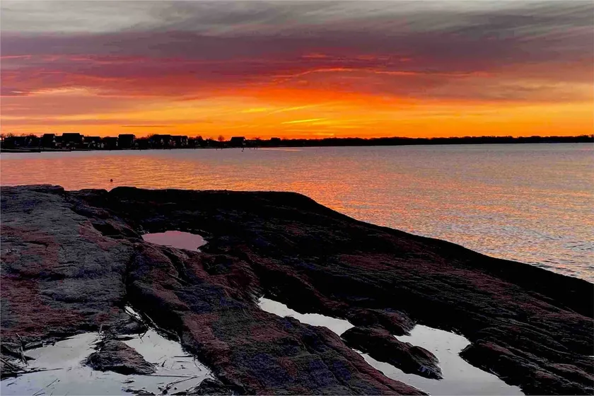 Cozy Beach Home Mid NYC-Bos/Comfy Getaway all year - Image 1