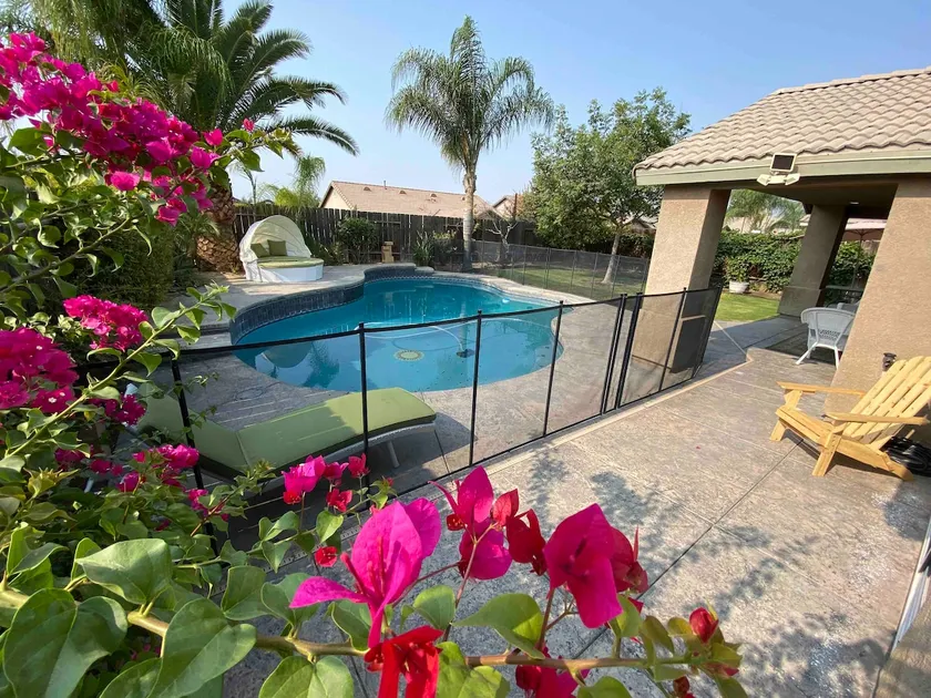 The Mirage Beautiful pool resort style home - Image 1