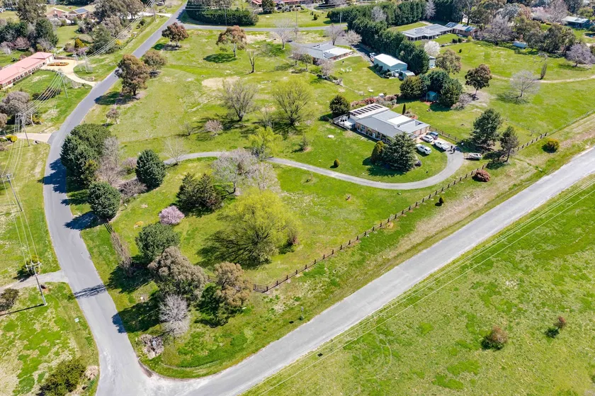 Private House - Pool, Games and Fire Pit Bathurst - Image 1