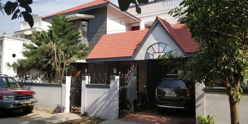 ZuriEL Suite GUEST HOUSE - Image 1