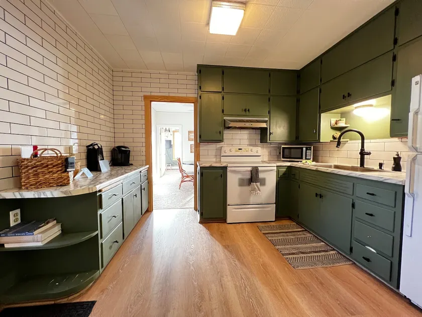 The Henry Hideaway - Image 1