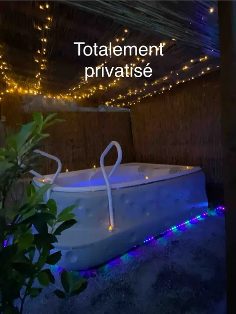 Chalet kota Lovers Nest jacuzzi private - Image 1