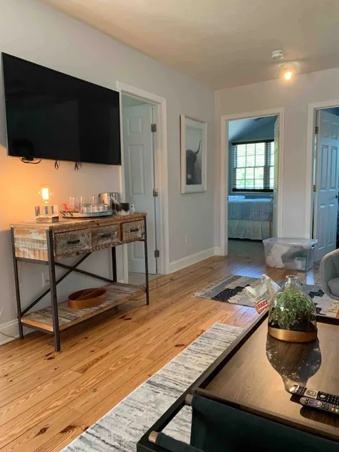Leo's Loft - Image 1