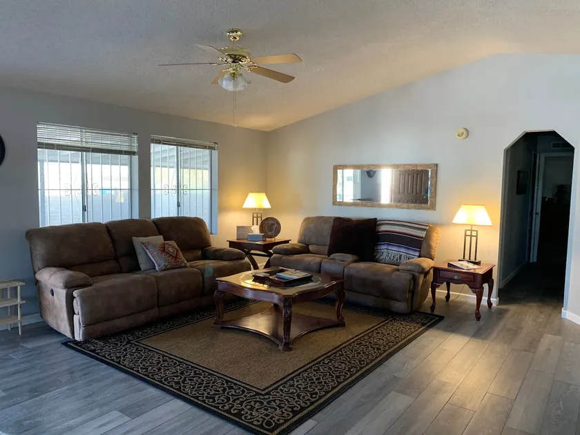 Sunny Yuma Vacation House - Image 1
