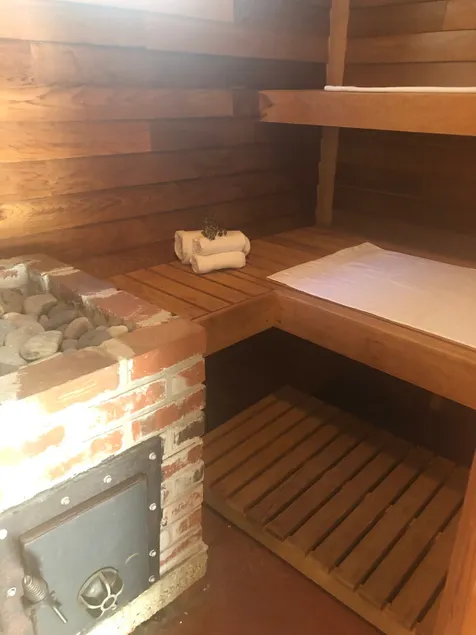 Private Entry. Cozy & Quiet Suite with a sauna - Image 1