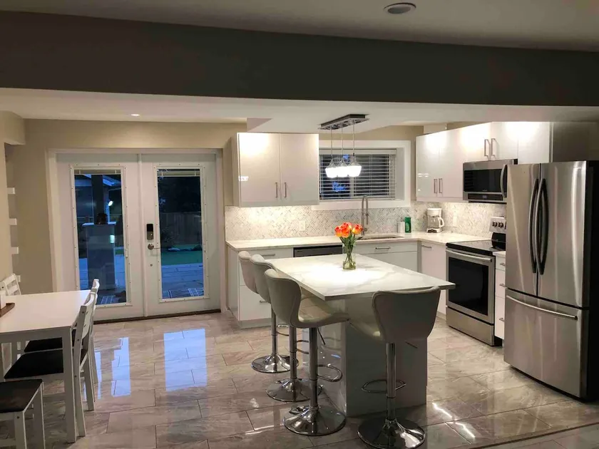 Pleasantview 2 bedroom suite - Image 1