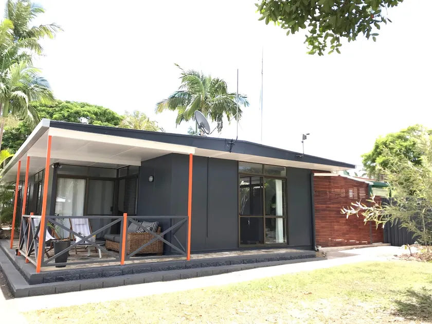 Our Place - a quiet getaway & a stroll to the bay - Image 1