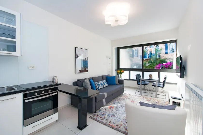 More than just a room with a view! - Image 1