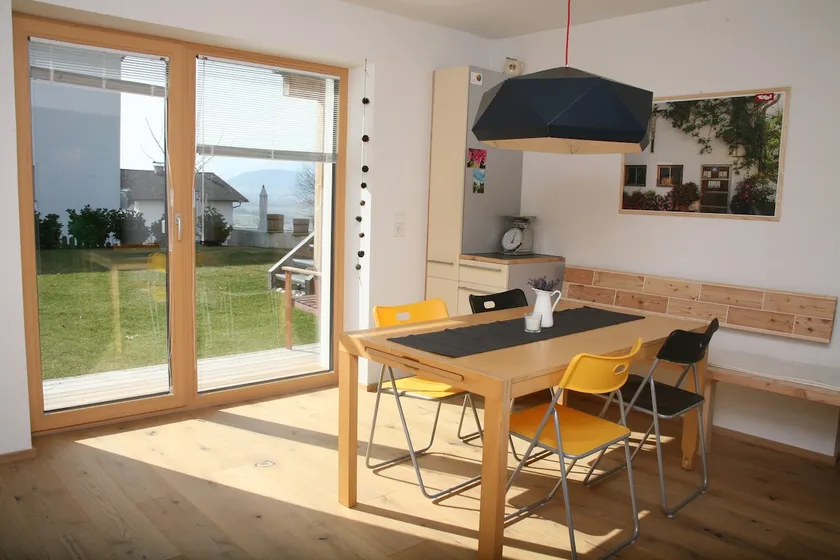 Sunny garden apartment with terrace | 72 m² - Image 1