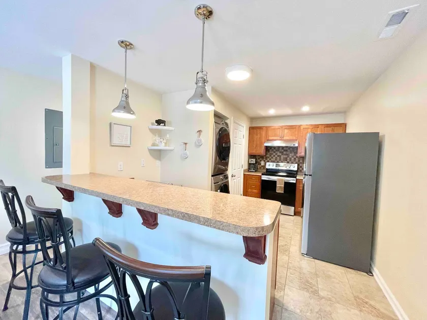 4 bedrooms & 3 bathrooms | Entire Home For Families 🏠 - Image 1