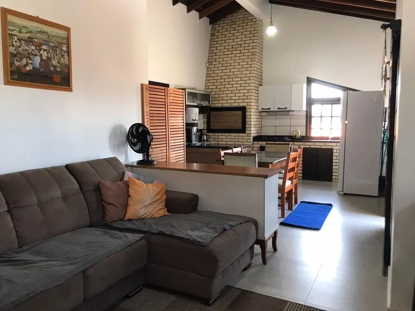 Apartment 450 meters from the beach, well located - Image 1