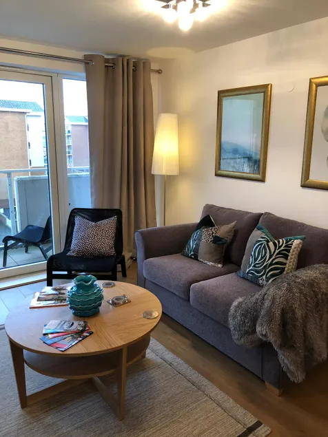Hansen House Cardiff Apartment with Parking - Image 1