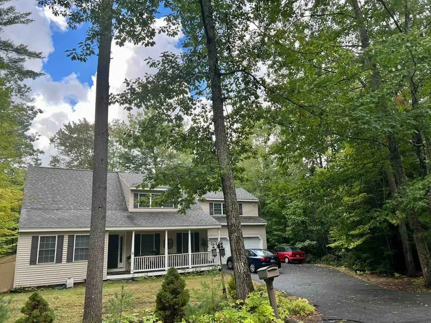 Lovely house close to the lake. - Image 1