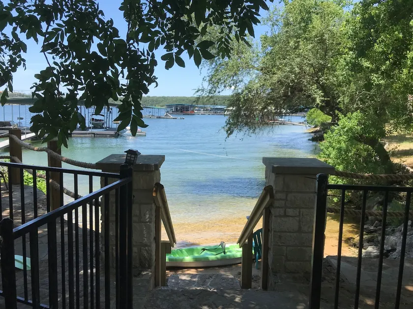 The Lake Shack on Lake Travis - Image 1