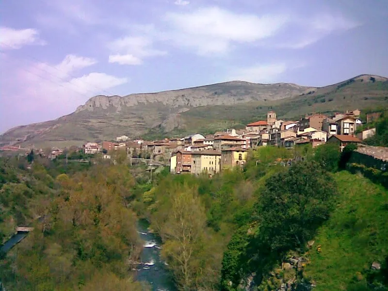 Petra and Armando's house - Image 1